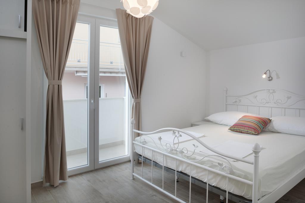 Apartments Marilka Podgora Ngoại thất bức ảnh